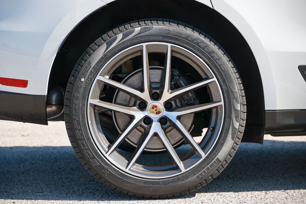 2026 Porsche Macan Base