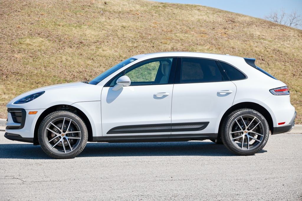 2026 Porsche Macan Base