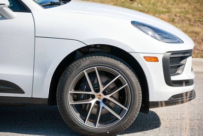 2026 Porsche Macan Base