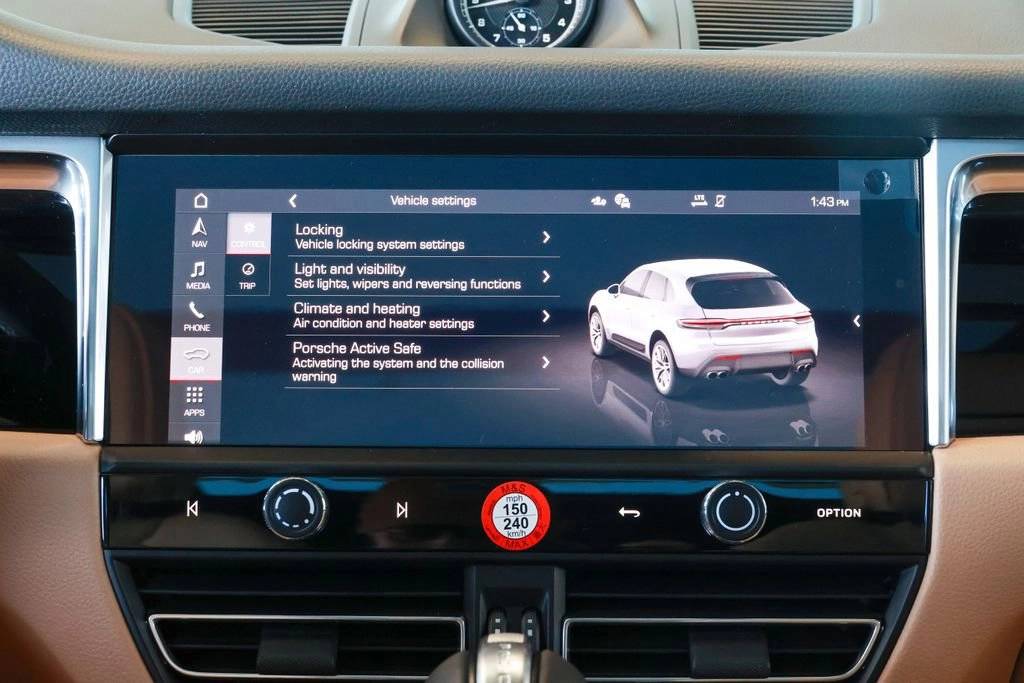 2026 Porsche Macan Base