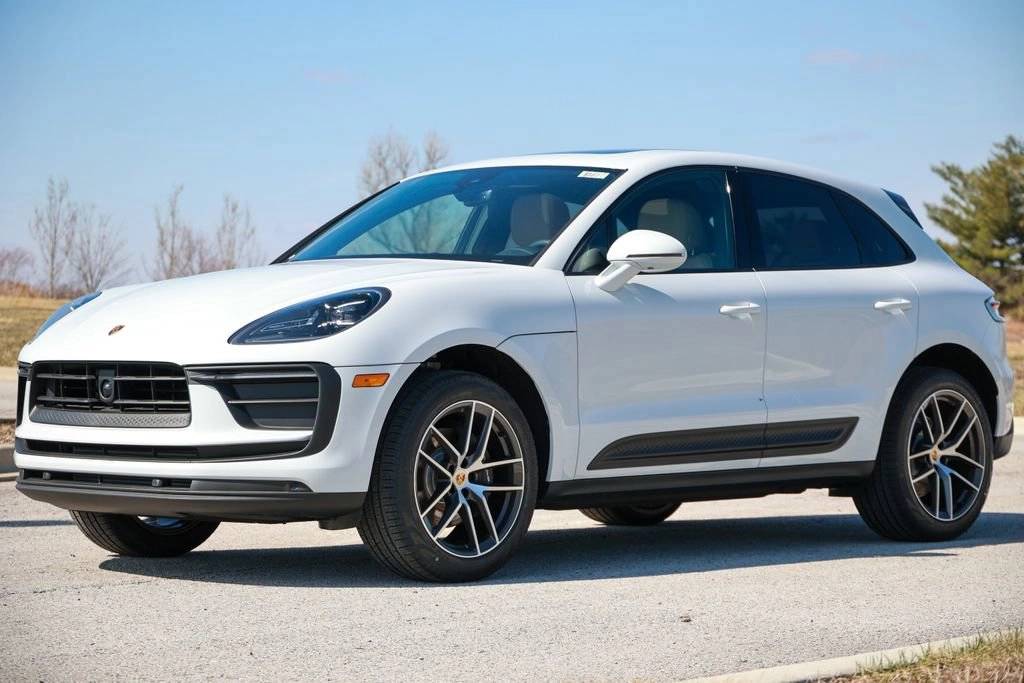 2026 Porsche Macan Base