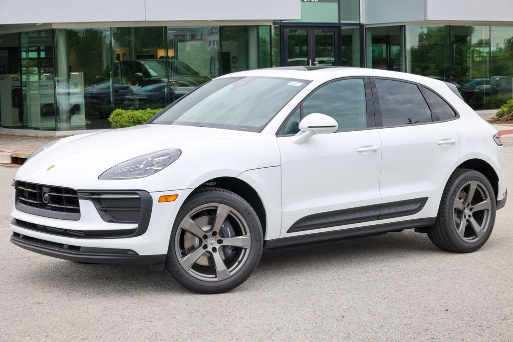 2026 Porsche Macan Base