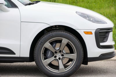2026 Porsche Macan Base