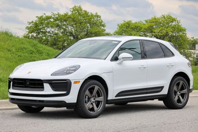 2026 Porsche Macan Base