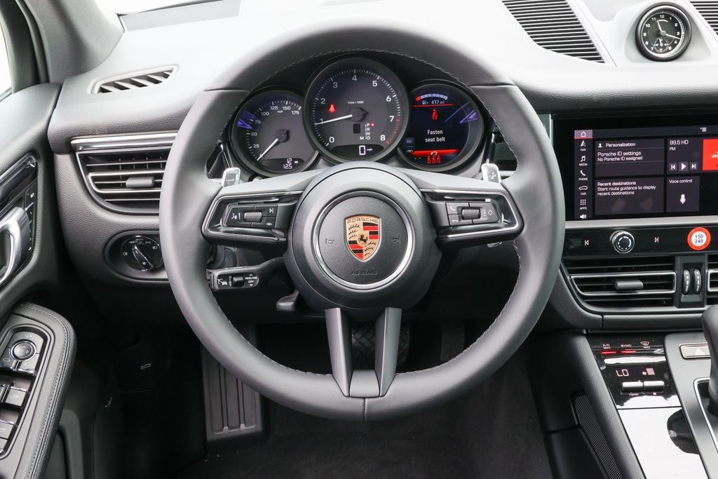 2026 Porsche Macan Base