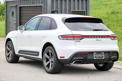 2026 Porsche Macan Base