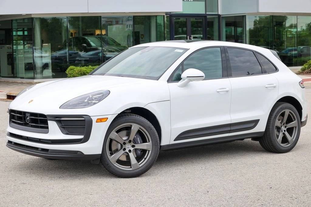 2026 Porsche Macan Base