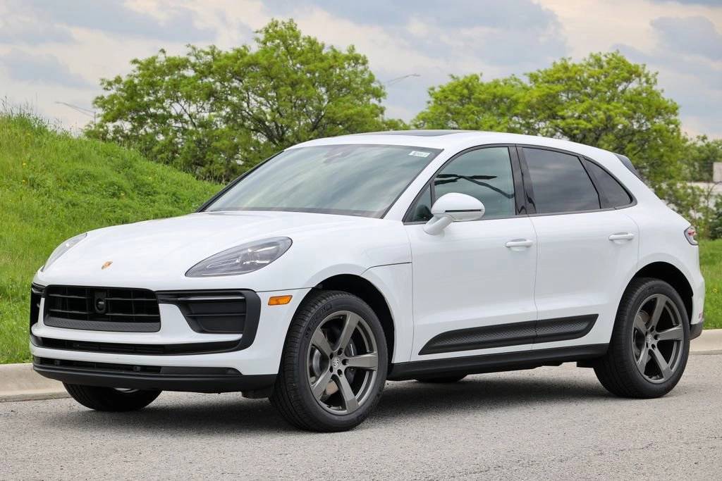 2026 Porsche Macan Base