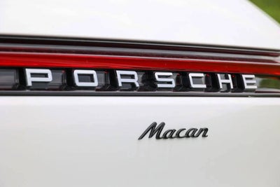2026 Porsche Macan Base