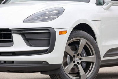 2026 Porsche Macan Base