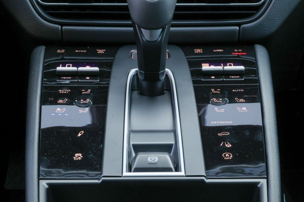 2026 Porsche Macan T