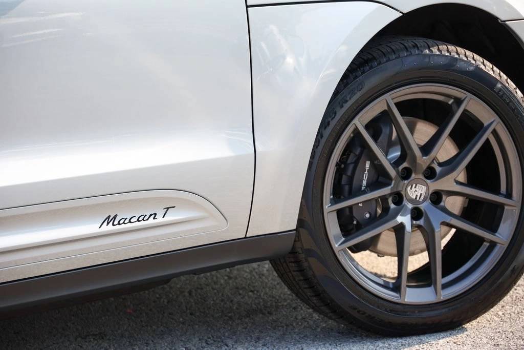 2026 Porsche Macan T