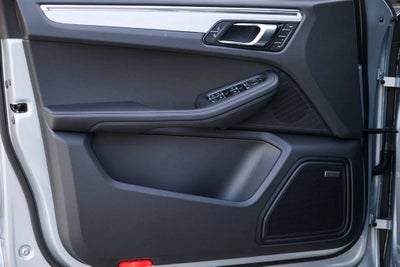 2026 Porsche Macan T