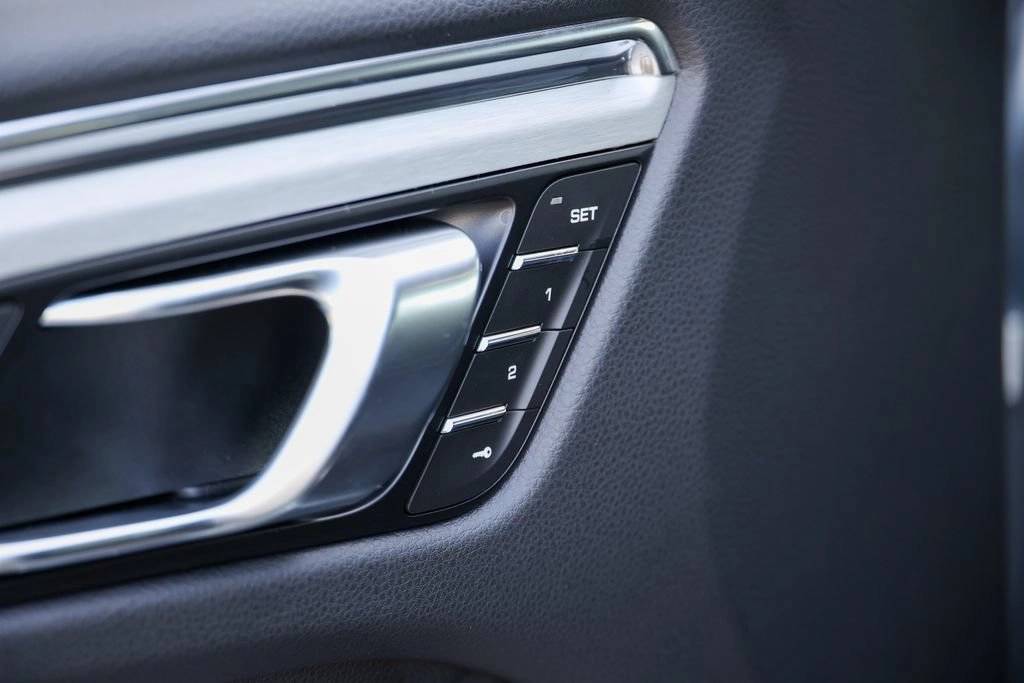 2026 Porsche Macan T