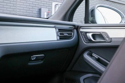 2026 Porsche Macan T