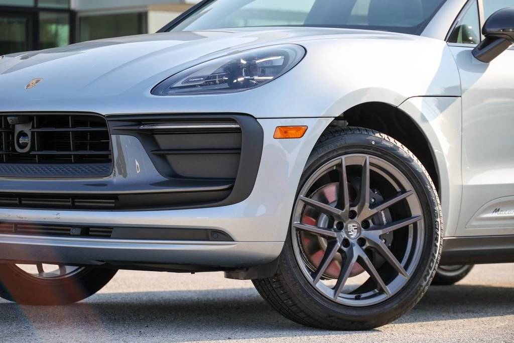 2026 Porsche Macan T