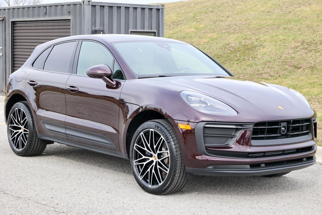 2026 Porsche Macan Base