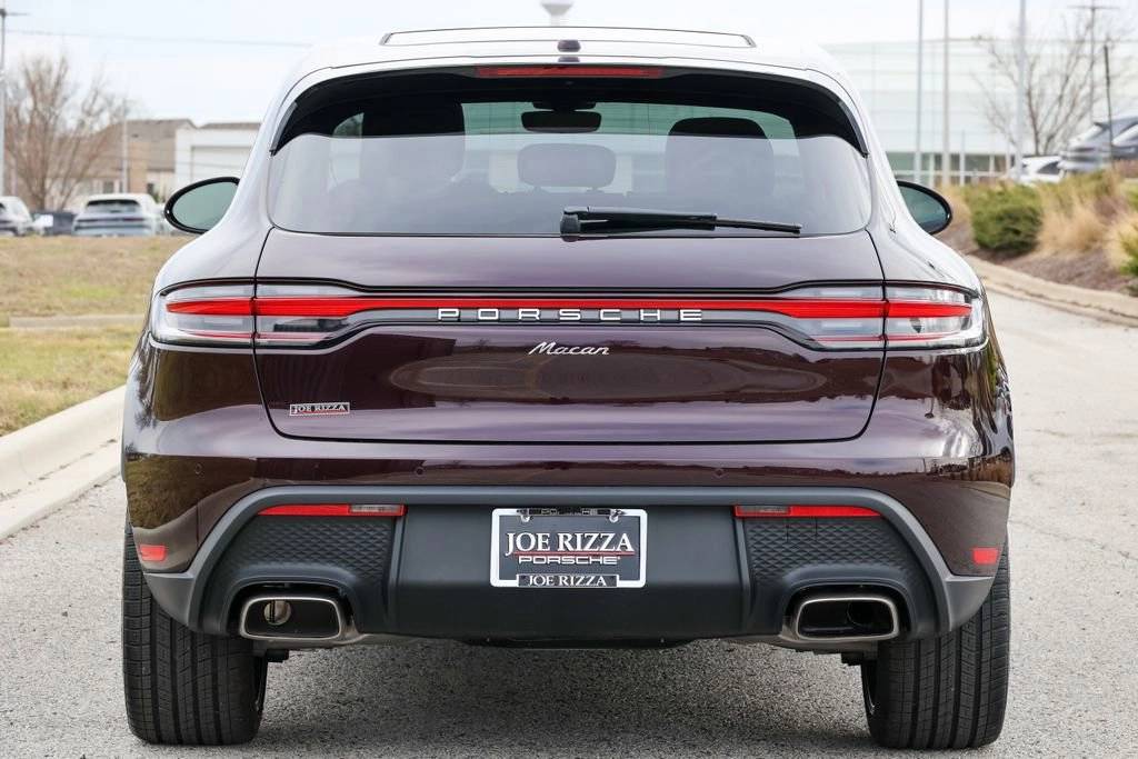 2026 Porsche Macan Base