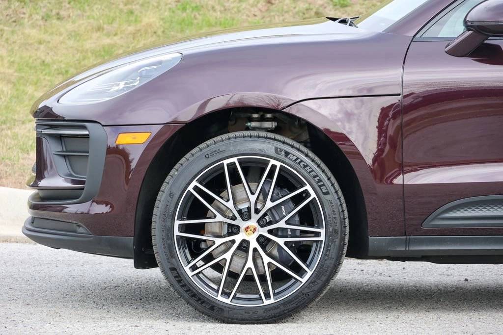 2026 Porsche Macan Base