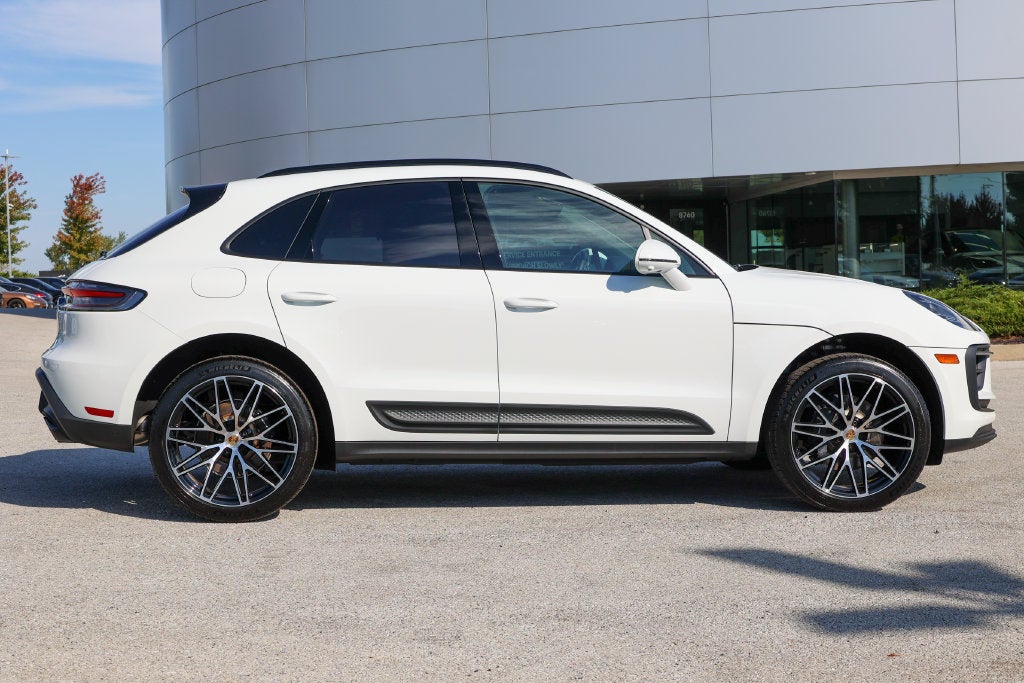 2026 Porsche Macan Base