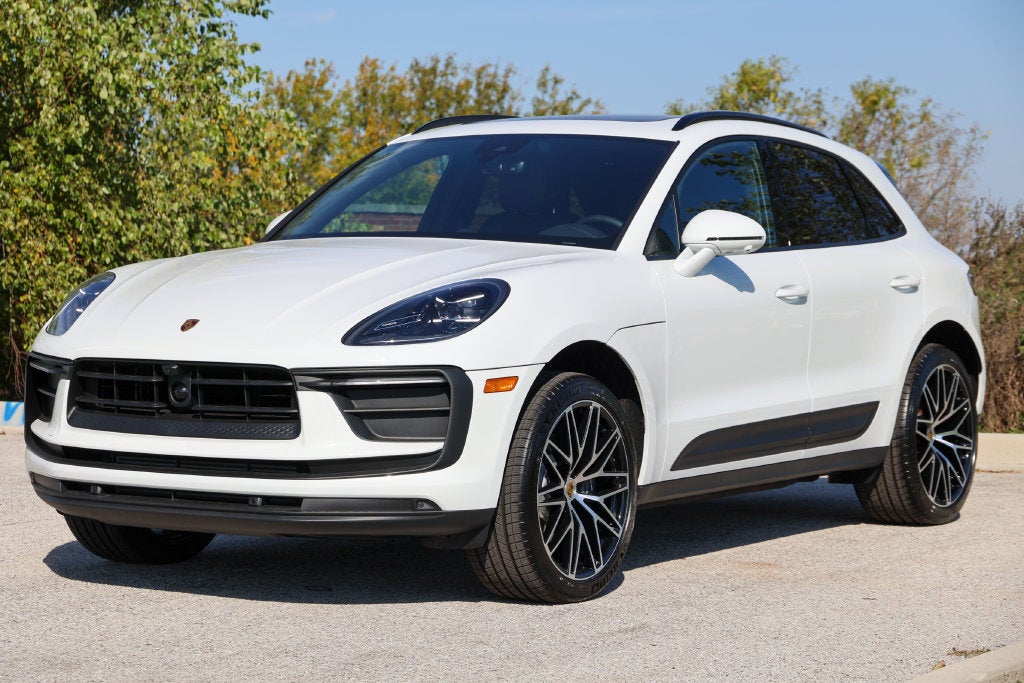 2026 Porsche Macan Base