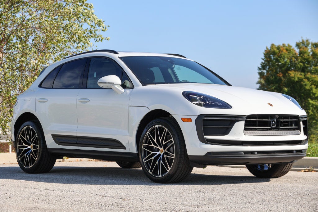 2026 Porsche Macan Base