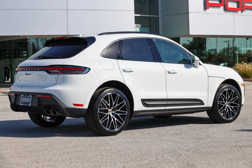 2026 Porsche Macan Base