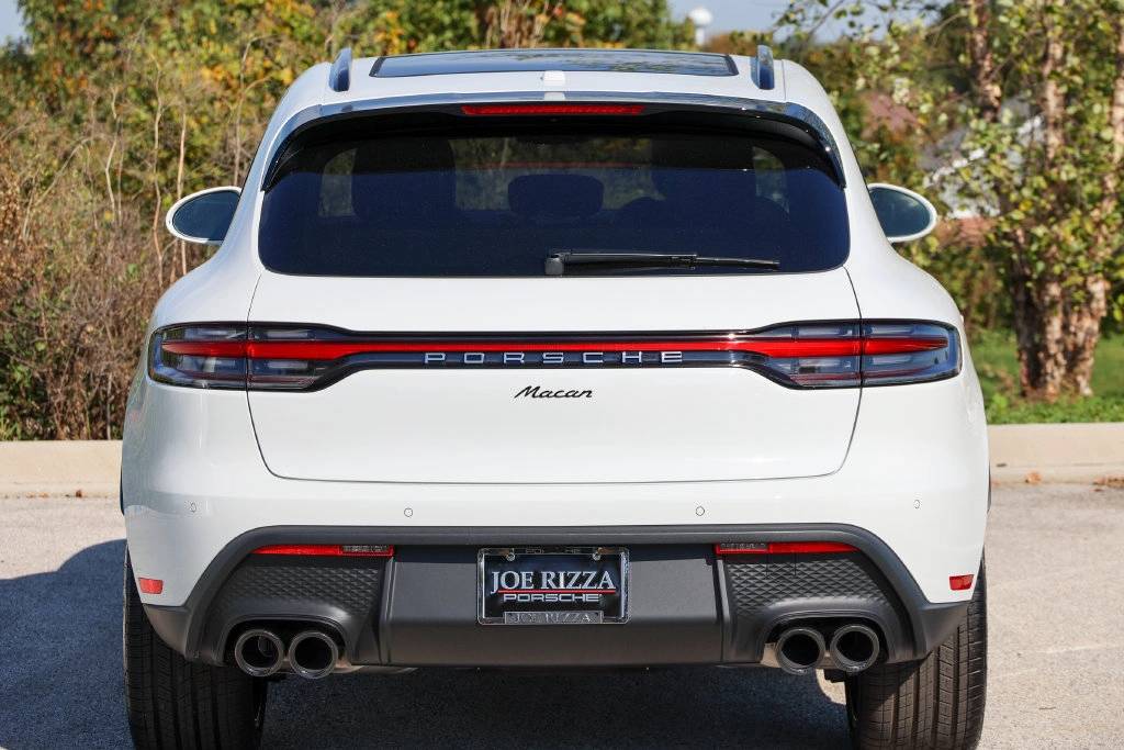2026 Porsche Macan Base