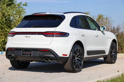 2026 Porsche Macan Base