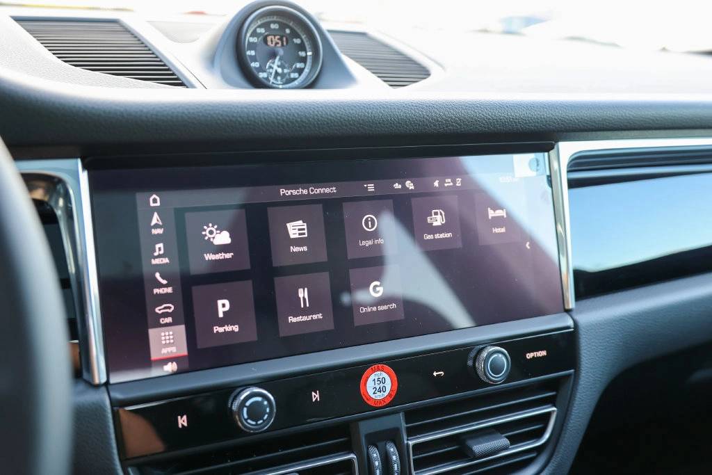2026 Porsche Macan Base