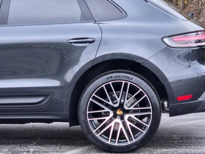 2026 Porsche Macan Base