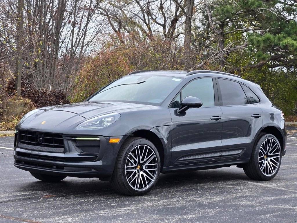 2026 Porsche Macan Base
