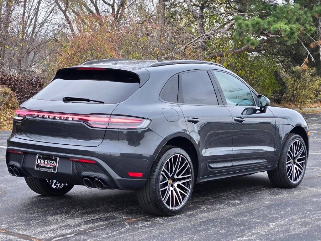 2026 Porsche Macan Base