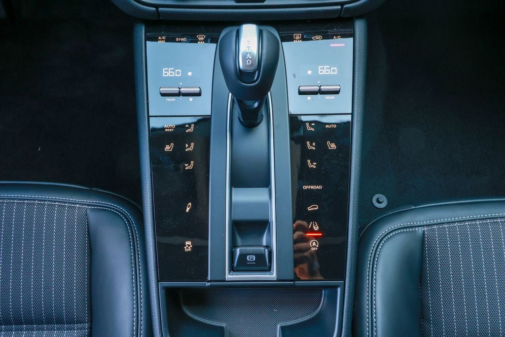 2026 Porsche Macan T