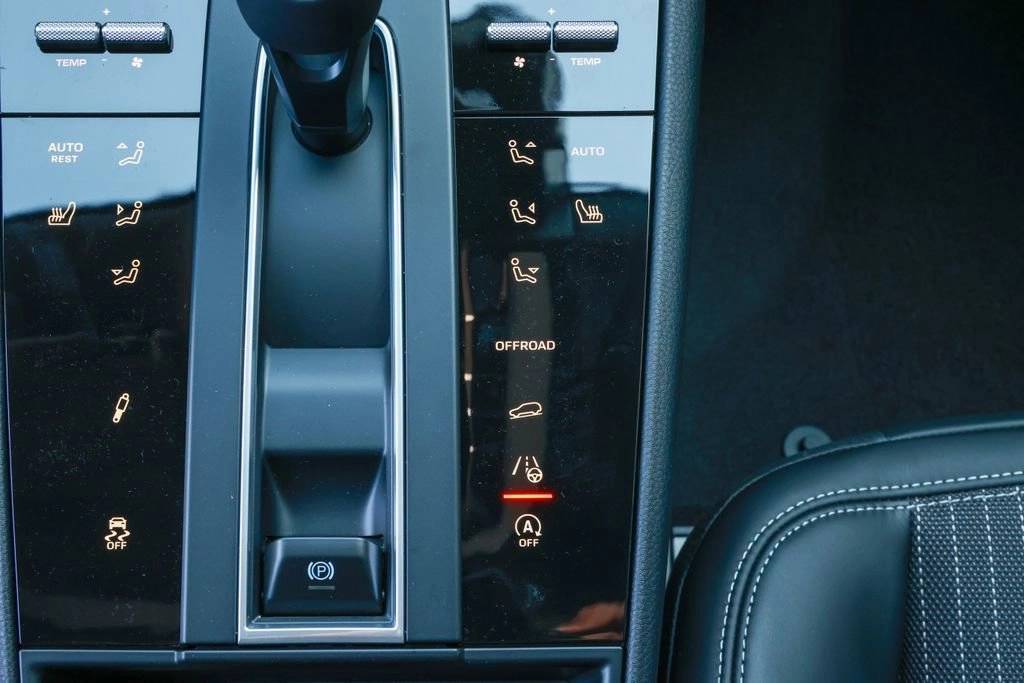 2026 Porsche Macan T