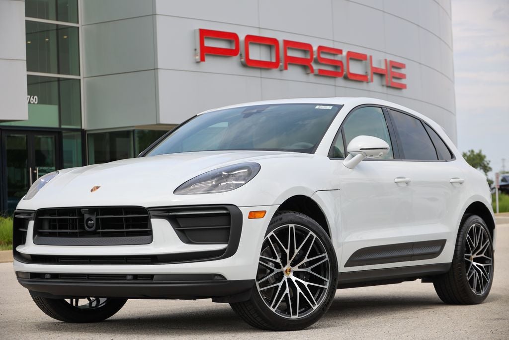 2026 Porsche Macan Base