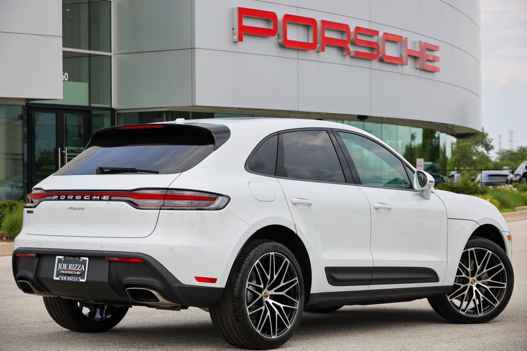 2026 Porsche Macan Base