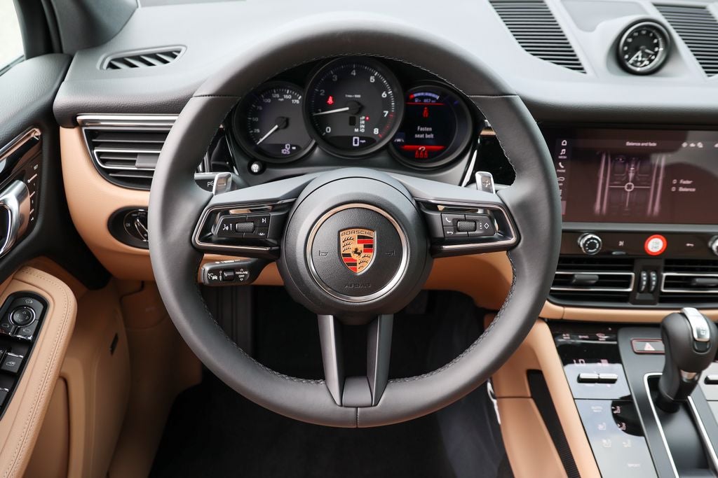 2026 Porsche Macan Base