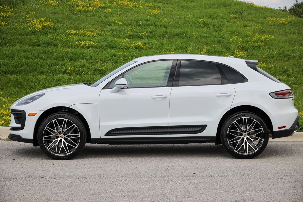 2026 Porsche Macan Base