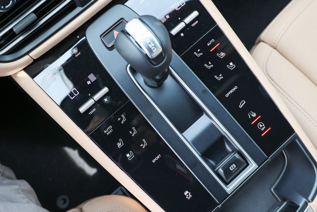 2026 Porsche Macan Base