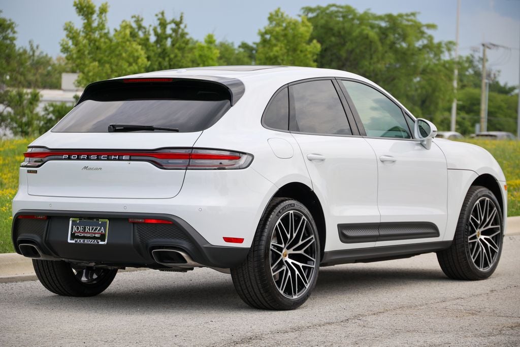 2026 Porsche Macan Base