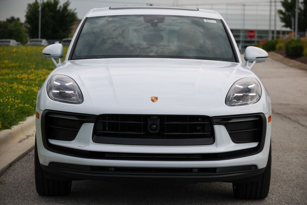 2026 Porsche Macan Base