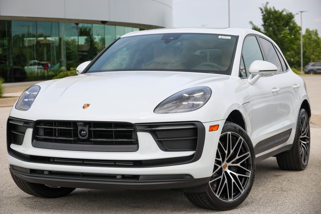 2026 Porsche Macan Base