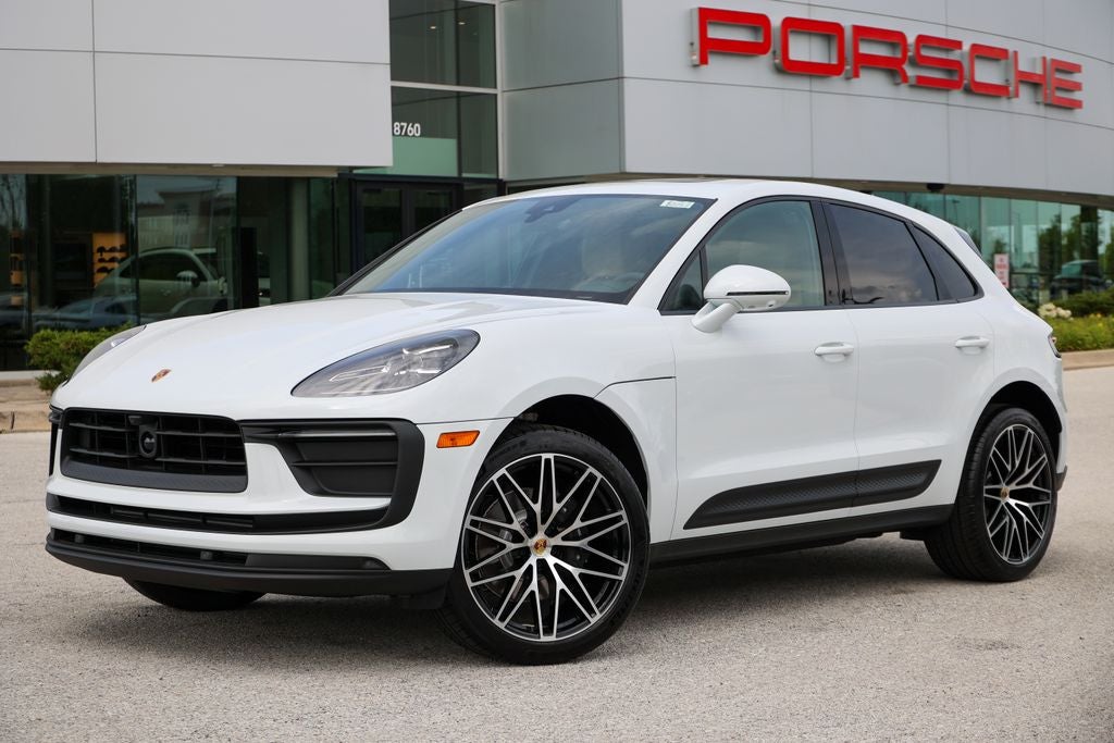 2026 Porsche Macan Base