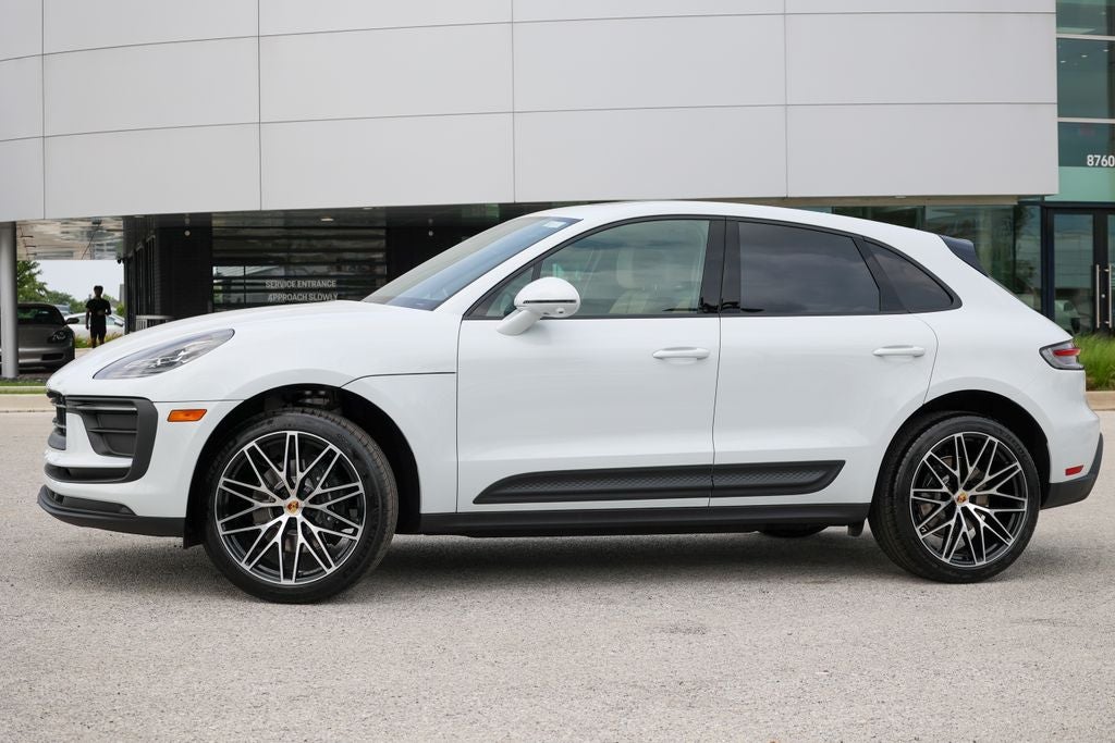 2026 Porsche Macan Base