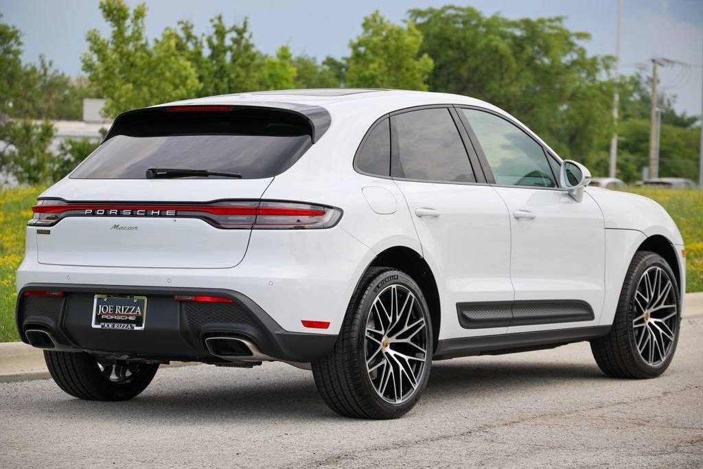 2026 Porsche Macan Base