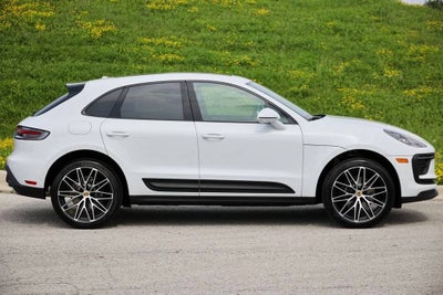 2026 Porsche Macan Base