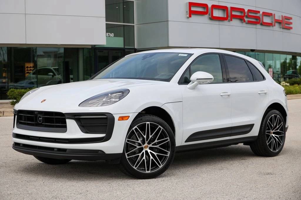 2026 Porsche Macan Base