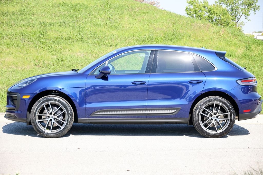 2026 Porsche Macan Base