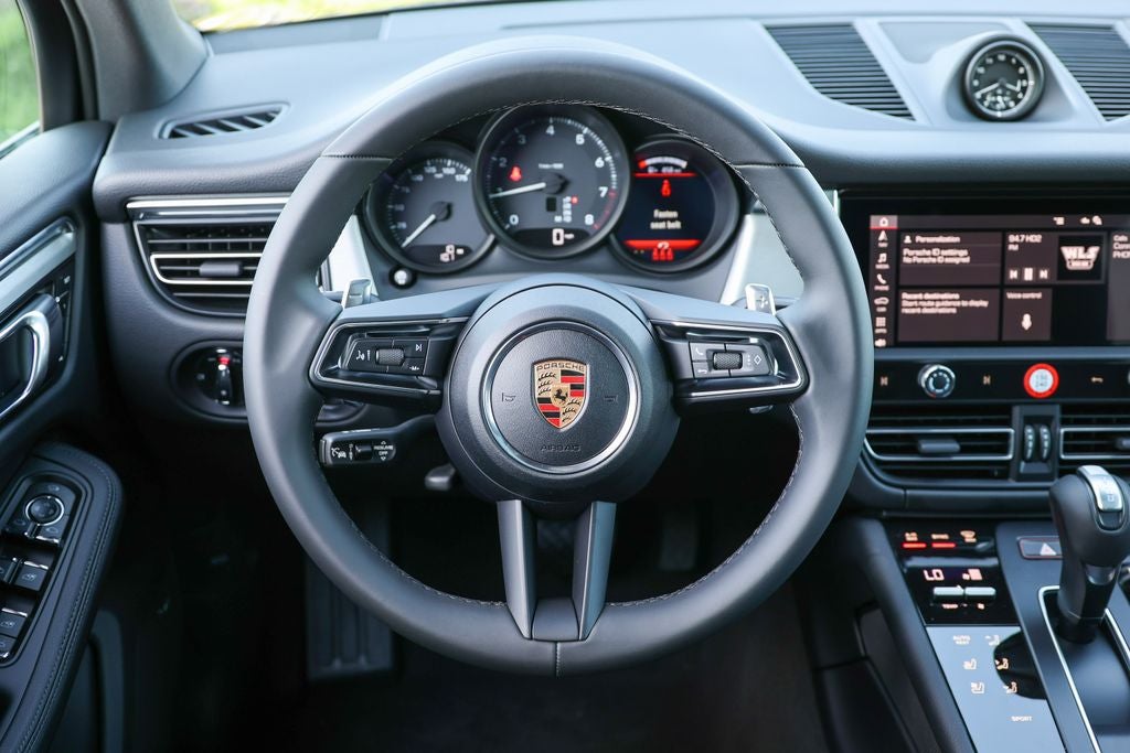 2026 Porsche Macan Base